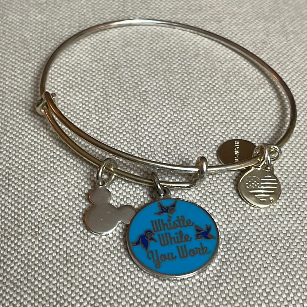 🌷DISNEY SILVER TONE ALEX & ANI ‘WHISTLE WHILE YOU WORK’ BRACELET EUC